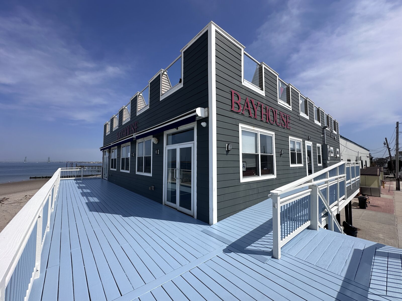 Waterfront deck and railing project